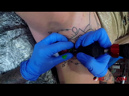 ❤️ Fìor tattooed hottie Sully Savage fhuair tattoo air a clitoris ❤❌ Porno fb leinn gd.quizfarmature.ru